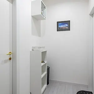 Quiet And Modern Appartamento